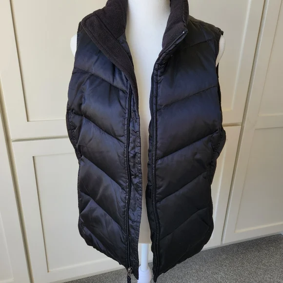 Goose Down Vest Quilted Puffer Black Fall Winter Outdoors Cabincore Warm Medium - Picture 1 of 14